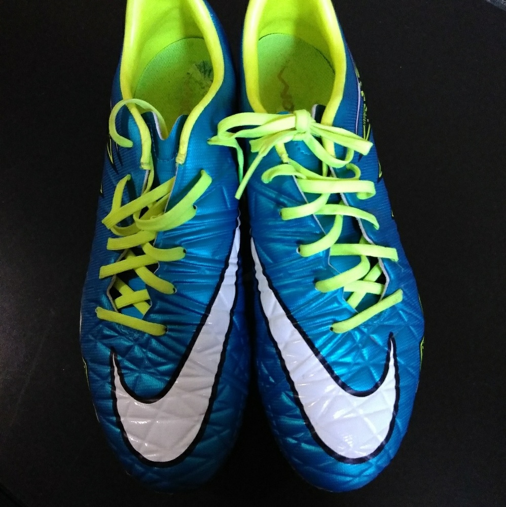 Nike Hypervenom Soccor Cleets, Size 6.5 Men's